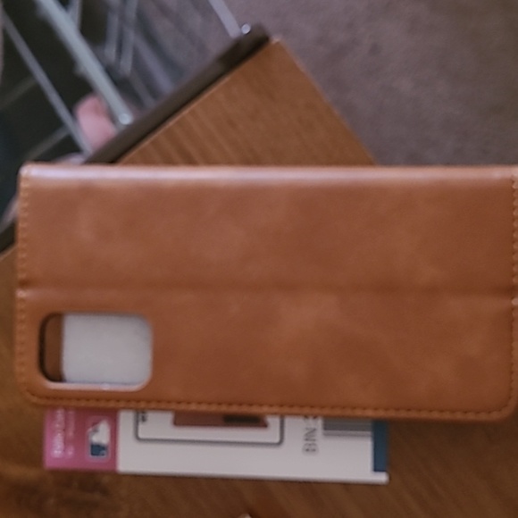 CINCINNATI REDS MLB IPHONE 8 PLUS, 7 PLUS FOLIO CASE - Picture 3 of 8